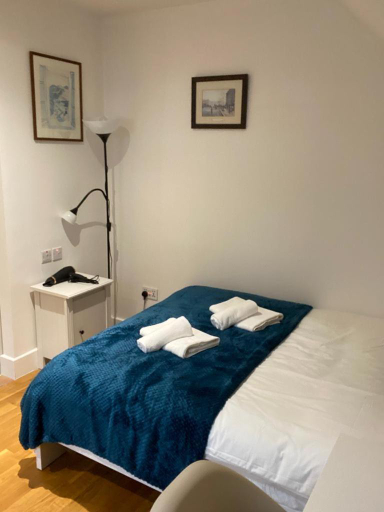 Others 2, Lovely Private Rooms in Euston, Central London, London