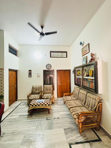 Public Area, Yogeshwar Homestay, Faizabad