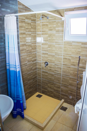 Bathroom 3, Apartments Leyla