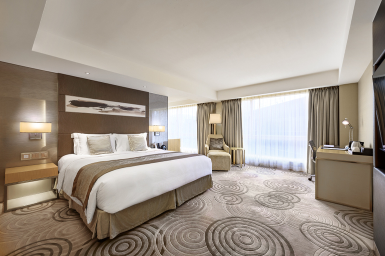 Bedroom 3, The Royal Garden, Kowloon