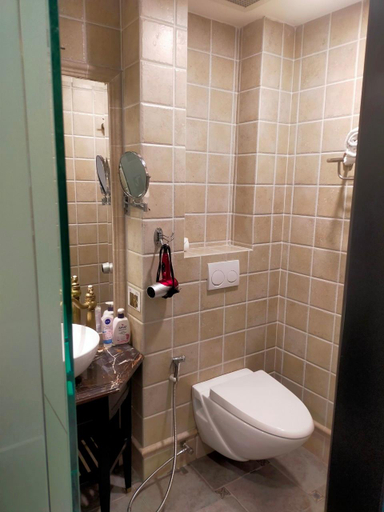 Bathroom 11