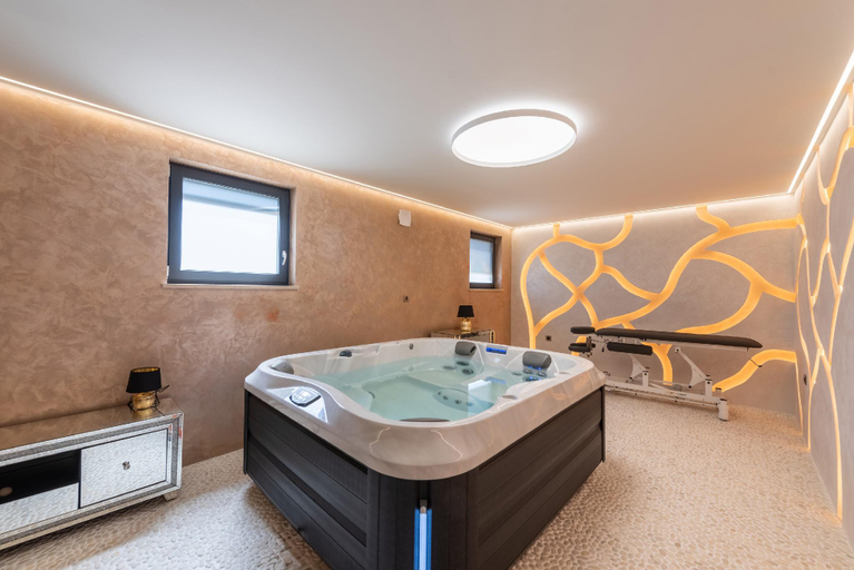 Bathroom 4, Luxury oasis w/ 2 pools in Rijeka, Rijeka