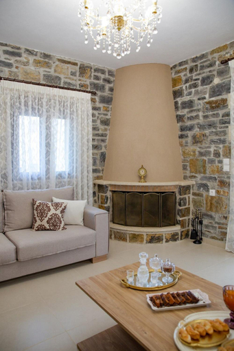 Shared lounge/TV area 2, Faraggi Villas, Crete