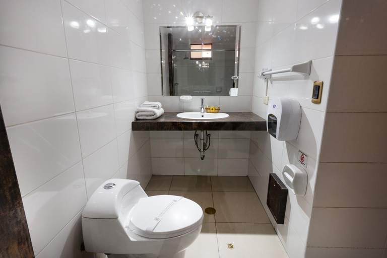 Bathroom 4, El Portal De San Lazaro, Arequipa