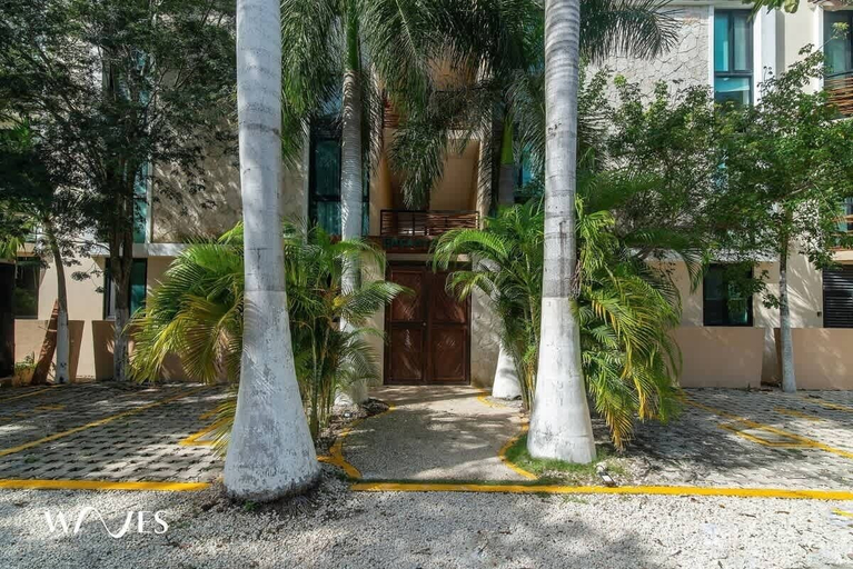 Exterior & Views, 2 Br. Luminous and Spacious Pool View Apt, Cozumel