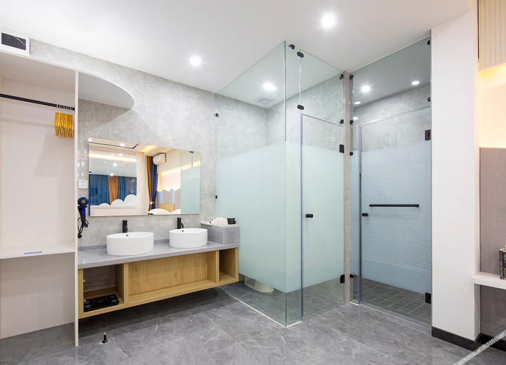 Bathroom 3, Sanya not late hostel(Haitang Bay Duty Free City Store), Sanya
