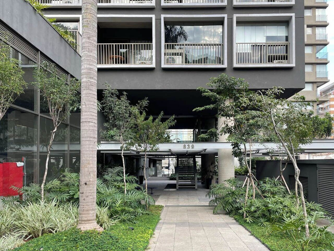 Exterior & Views 2, On Melo Alves R, São Paulo