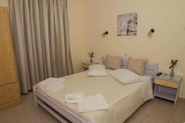 3, Matrona Apartments, Attica