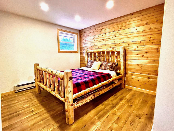 1, Cozy Hunter Cabins, Greene