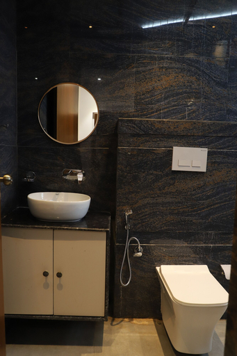 Bathroom 4, Hotel Shree Darshnam, Mathura