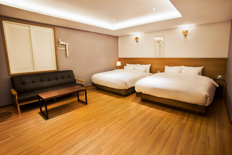 Bedroom 8