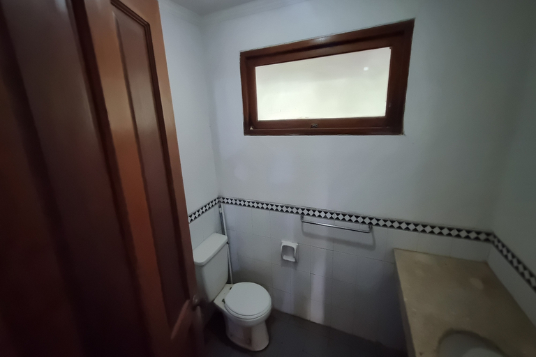 Bathroom 7
