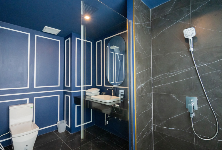 Bathroom 4