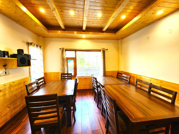 Food & Drinks 4, LUXURY PLANET RESORT MANALI, Kullu