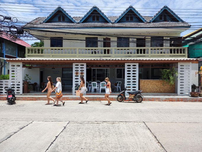 Exterior view 2, Sea Tong Hostel, Ko Phangan