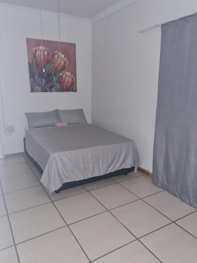 Others 5, Streetview Suites, Capricorn