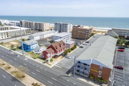 Others 5, Sunny Beach Getaway A1 Ocean Block Walk to Beach, Worcester