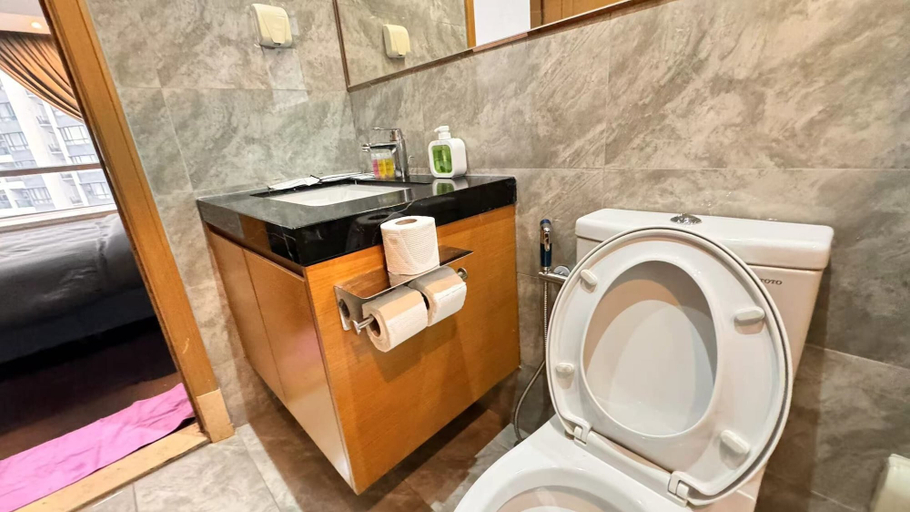 Bathroom 20