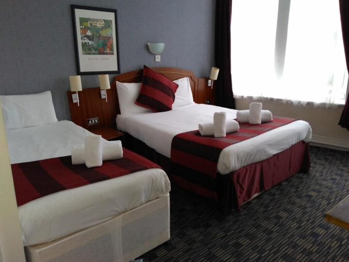 Bedroom 2, The Crown Hotel, Stoke-on-Trent