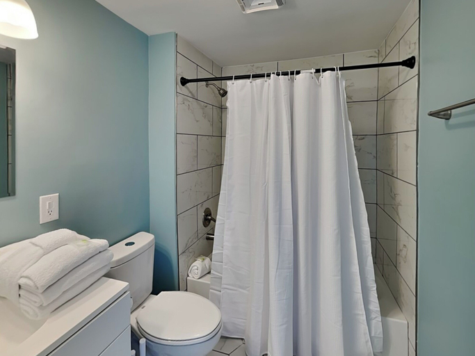 Bathroom 4, PC Beach Retreat C by Resort Collection, Bay