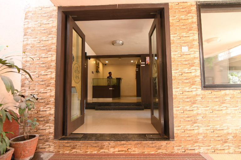 Hotel Karam, Ahmadnagar
