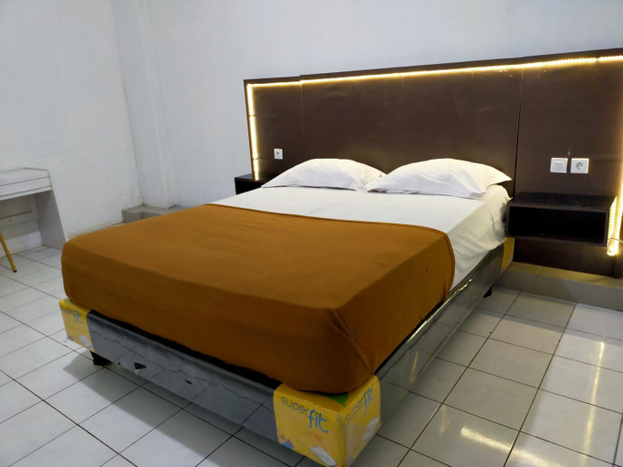 Bedroom 13