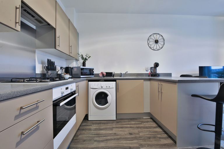 Others 5, 2 Bed Flat with Parking Near Waterfront, Vale of Glamorgan