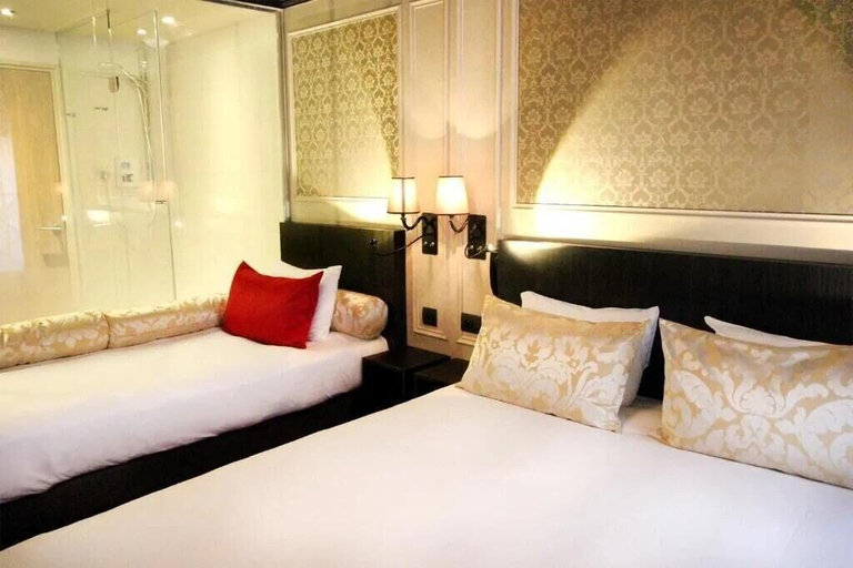 Bedroom 4, Hotel Le Montmartre Saint Pierre, Paris