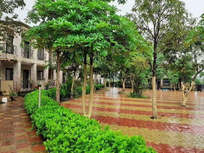 Others 5, On The Go Resort, Thane