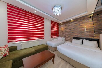 Others 3, Taksim City Suites, Beyoğlu