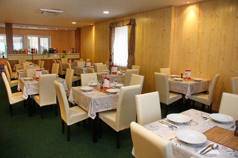 Food & Drinks 5, Penzion Bonaparte-Korzika Thermalpark inclusiv, Komárno
