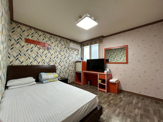 Others 3, Swiss Motel, Muan