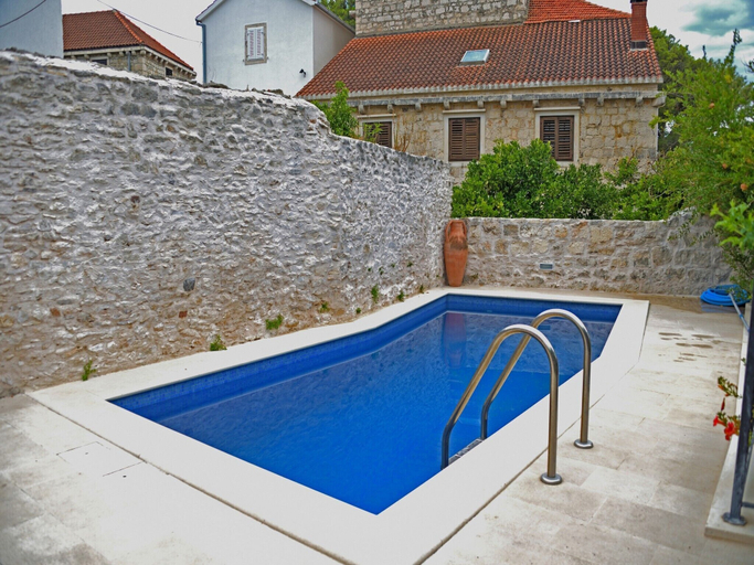Sport & Beauty 5, Apartments Villa Nada, Sutivan