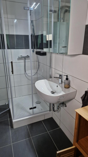 Bedroom 4, Zentrales Apartment am Bergmannsheil Kh, Bochum