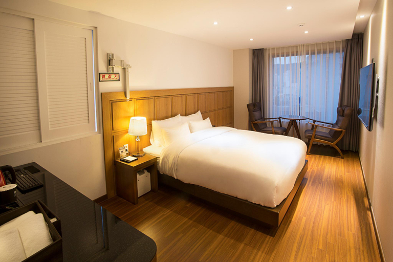 Bedroom 9