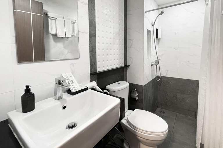 Bathroom 8