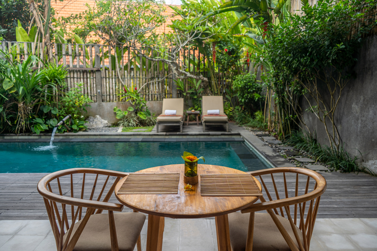Swimming Pool 13