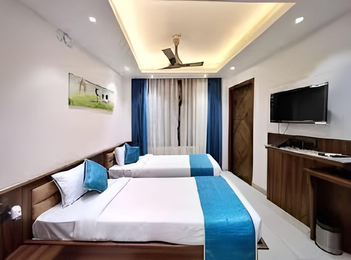 Bedroom 5, Stadia Inn, North 24 Parganas