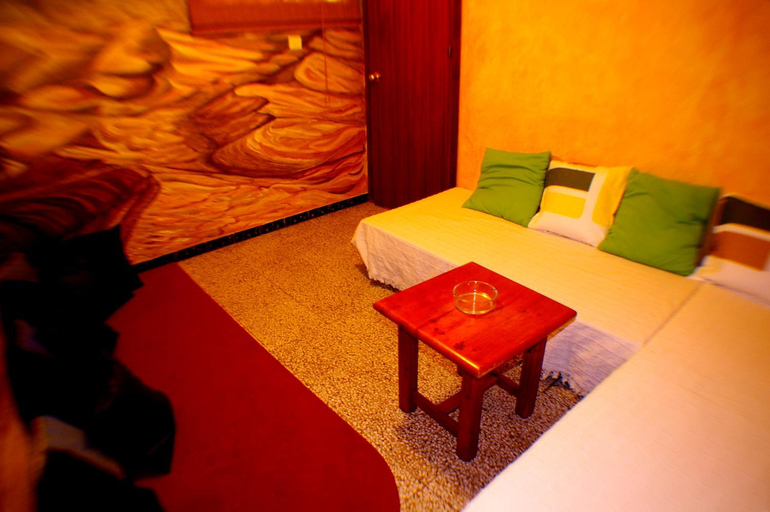 Bedroom 2, Pension El Alamo, Huelva
