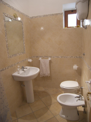 Others 5, Villa Alessia, Salerno