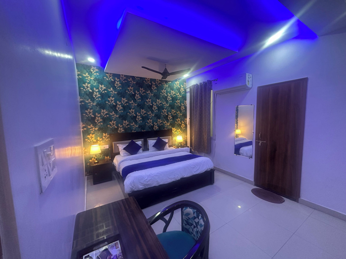 Bedroom 2, Blue Sky Hotels and Banquets, Kanpur Nagar