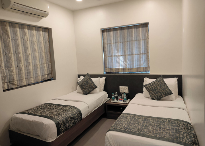 Bedroom 3, Apollo Guest House – Colaba Causeway, Mumbai City