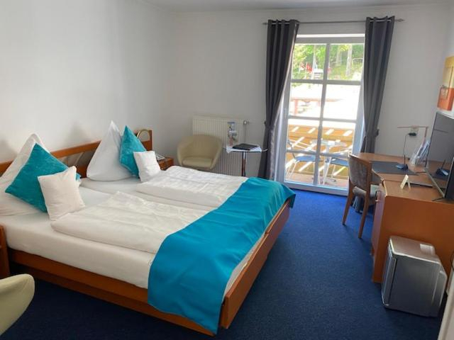 Bedroom 3, Schloss Hotel Landstuhl, Kaiserslautern
