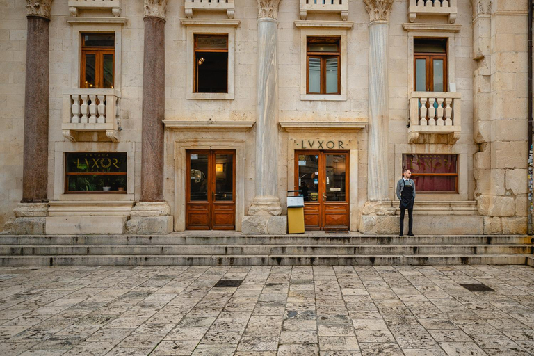 Others 2, Razglednica, Split