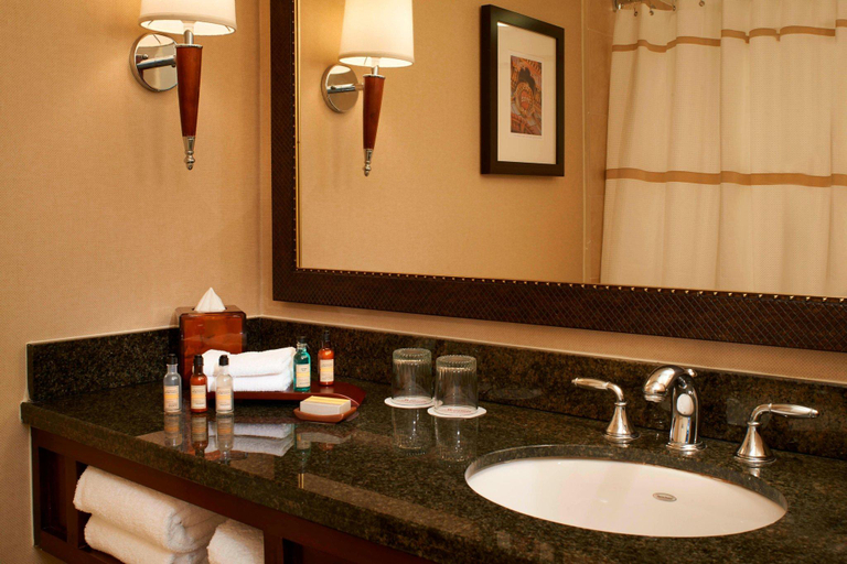 Bathroom 4, Marriott Columbia, Richland