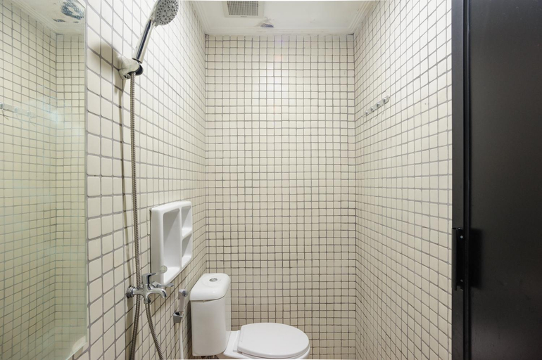 Bathroom 7