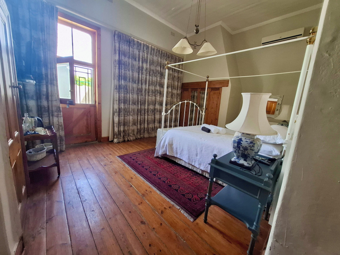 Bedroom 2, Sundays Karoo Guesthouse, Cacadu