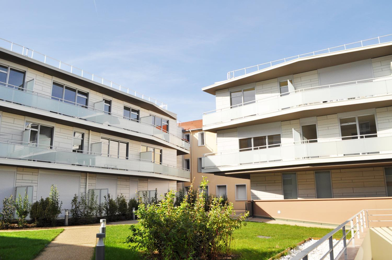 Exterior view, Domaine de l'Abbaye, Val-de-Marne
