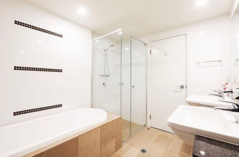 Bathroom 3, Sierra Broadbeach - Ocean View Apartment, Gold Coast