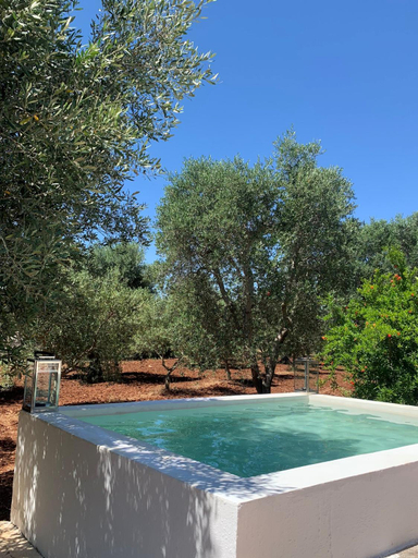 Others 2, Casa Trullo Bianco: Casa Limone, Brindisi